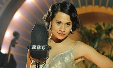 Angel coulby in dacing in the edge