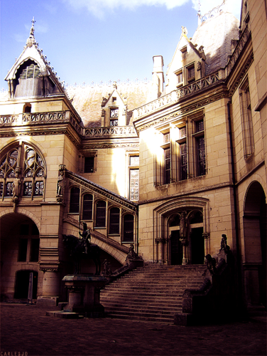  Because chateau Pierrefonds Is Architecturally Exquisite