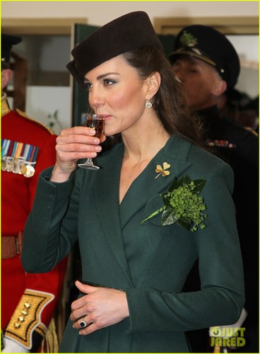  Duchess Kate: St. Paddy's दिन Parade