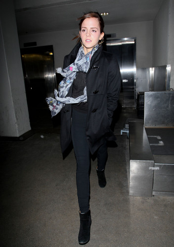  Emma at LAX Airport - March 18, 2012 - HQ