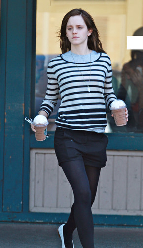  Grabs a Starbucks in Hollywood - March 19, 2012 - HQ