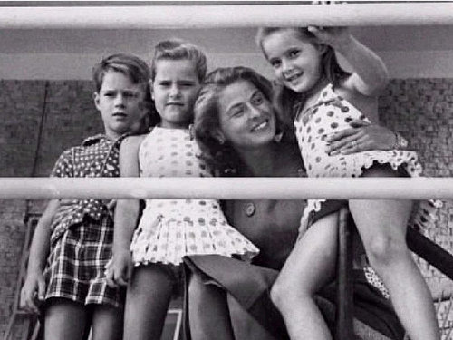  Ingrid Bergman with her children