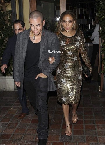  Jennifer & Capser makan malam in Beverly Hills CA 15/03/12