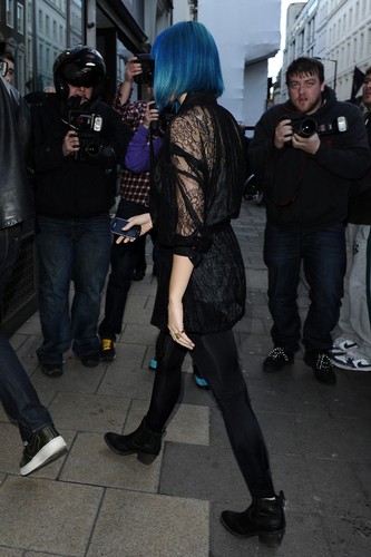  Katy In 伦敦 [19 March 2012]