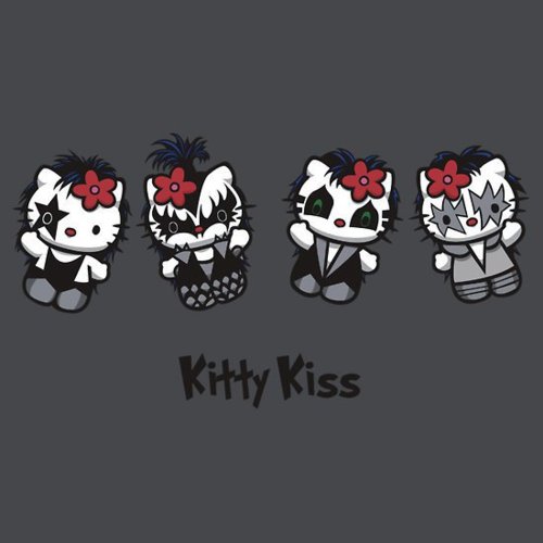  Kitty ciuman