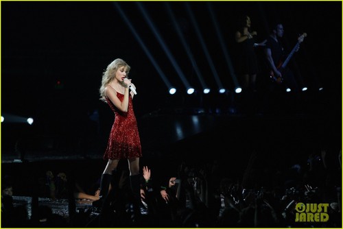 Taylor Swift Debuts 'Hunger Games' Song 'Eyes Open' - Watch Now!