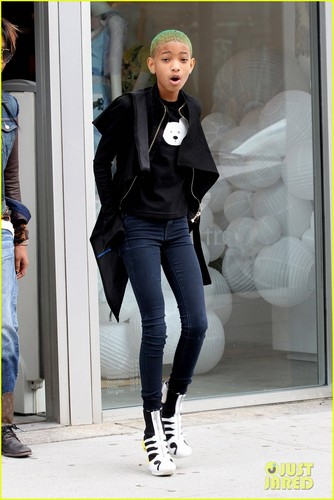  Willow Smith: Heelless Booties In NYC
