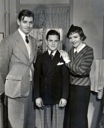  Clark Gable, Frankie Darro & Claudette Colbert