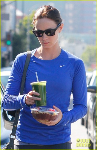 Emily Blunt: Smoothie Stop