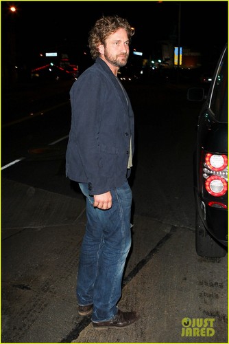  Gerard Butler: Night Out at castillo, chateau Marmont