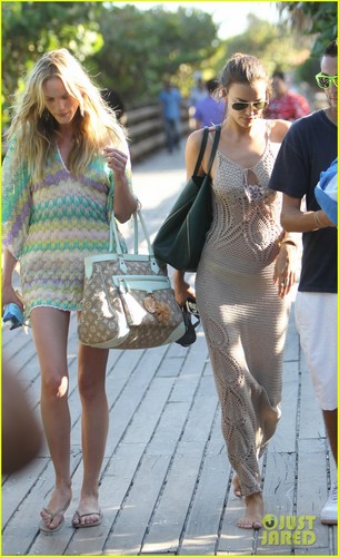  Irina Shayk & Anne V: Bikini Babes in Miami