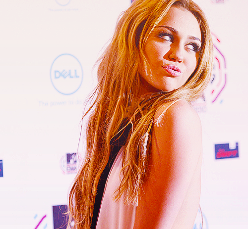 Miley! ♥ - Miley Cyrus Photo (29970117) - Fanpop