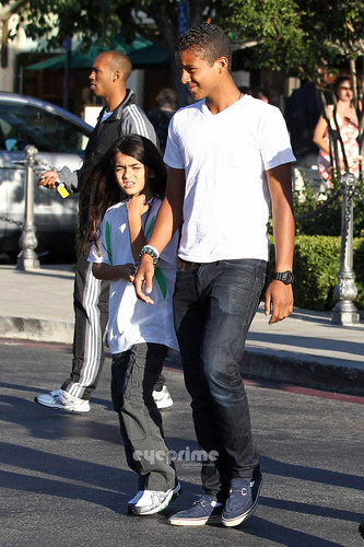  Blanket Jackson and Jaafar Jackson out in Calabasas at The Commons