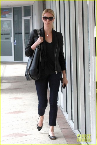 Charlize Theron: Sushi Park Lunch