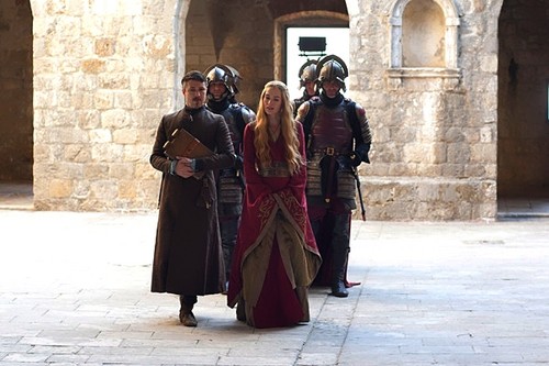  Game Of Thrones Season 2 Production Still: Cersei & Petyr 'Littlefinger' Baelish