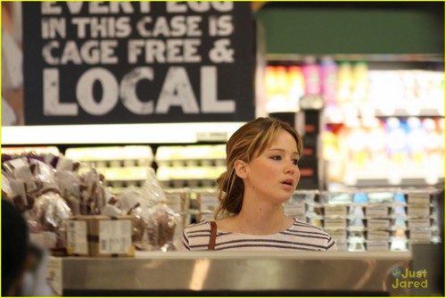  Jennifer Lawrence: 'I'm Just Ignoring All Of It'