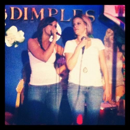  Jennifer প্রণয় Hewitt At Dimples In Los Angeles [24 March 20120
