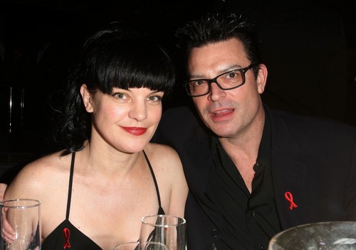  Pauley Perrette arrives at APLA's 'The Envelope Please' Oscar viewing party at The Abbey