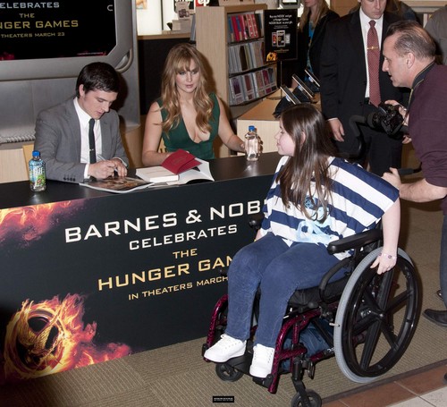  THG book signing at Barnes and Noble