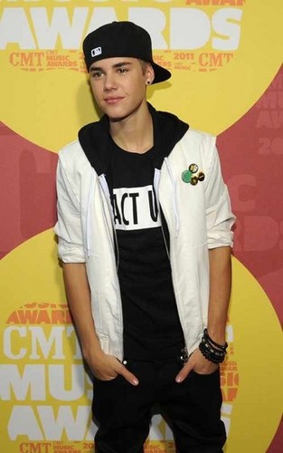  Justin-Bieber-HIV-AIDS-Act-Up.