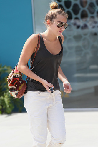  Leaving her pilates class in West Hollywood [28th March]