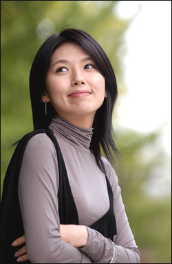 Lee Eun-ju (; November 16, 1980 – February 22, 2005)