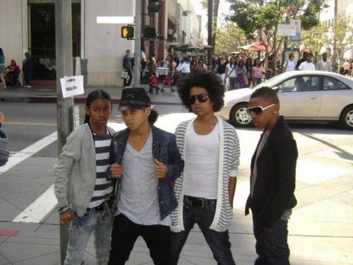  MINDLESS SWAGG