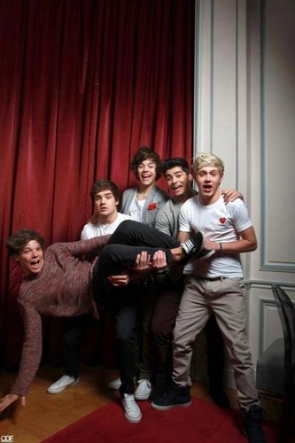 One Direction! =) <3