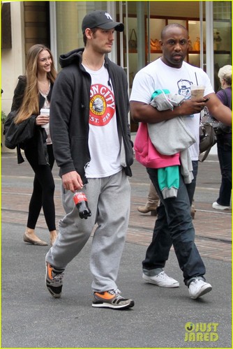 Alex Pettyfer: Shopping at The Grove