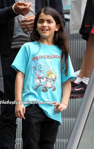  HQ - Prince and Blanket Jackson @ movie theater