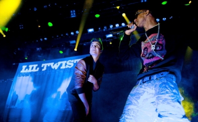  Justin performing with Lil Twist at the Careless World tour ☺