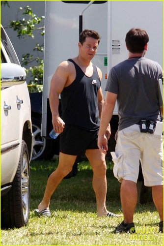 Mark Wahlberg: On Set for 'Pain and Gain'