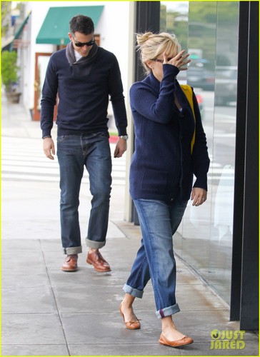  Reese Witherspoon & Jim Toth: Lunch tarikh