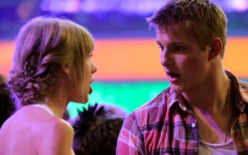 Taylor সত্বর and Alexander Ludwig