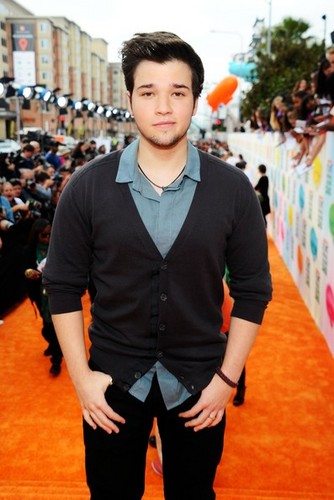The iCarly cast at the Kids' Choice Awards 2012 orange carpet