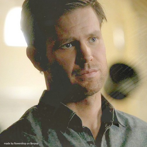  Alaric Saltzman in 3x13 - Bringing Out The Dead