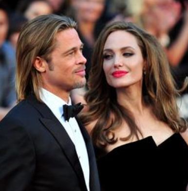  Angelina Jolie & Brad Pitt at Oscar 2012