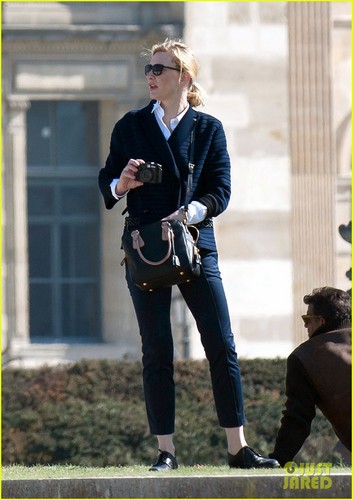 Cate Blanchett: Family Sightseeing In Paris