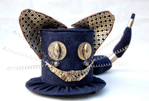  Cheshire Cat`s bahagian, atas hat