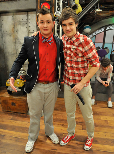  One Direction on iCarly