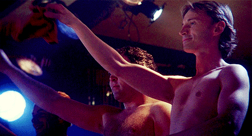  Robert Carlyle- The Full Monty