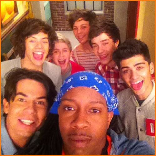  1D on iCarly(: