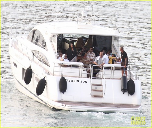  beyonce & Jay-Z: Boating With Blue Ivy