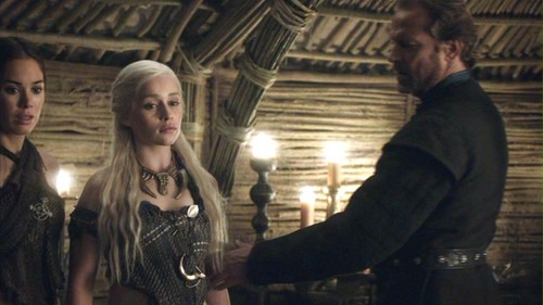  Daenerys and Jorah with Dothraki