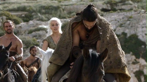  Drogo and Daenerys with Dothraki