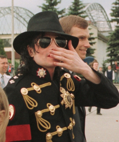  EVEN THE MOST BEAUTIFUL flor ON EARTH COULDN'T COMPARE TO YOUR FACE MICHAEL