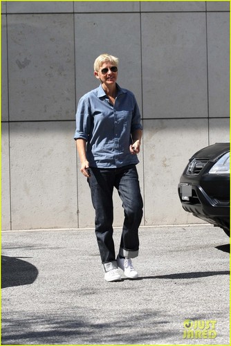  Ellen DeGeneres: Be My WeTopia Neighbor