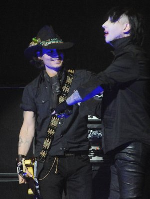  Johnny Depp with Marilyn Manson