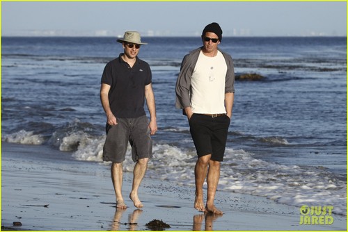  Josh Hartnett: Barefoot bờ biển, bãi biển Stroll!