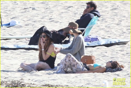  Lindsay Lohan: plage Back Rub from Aliana